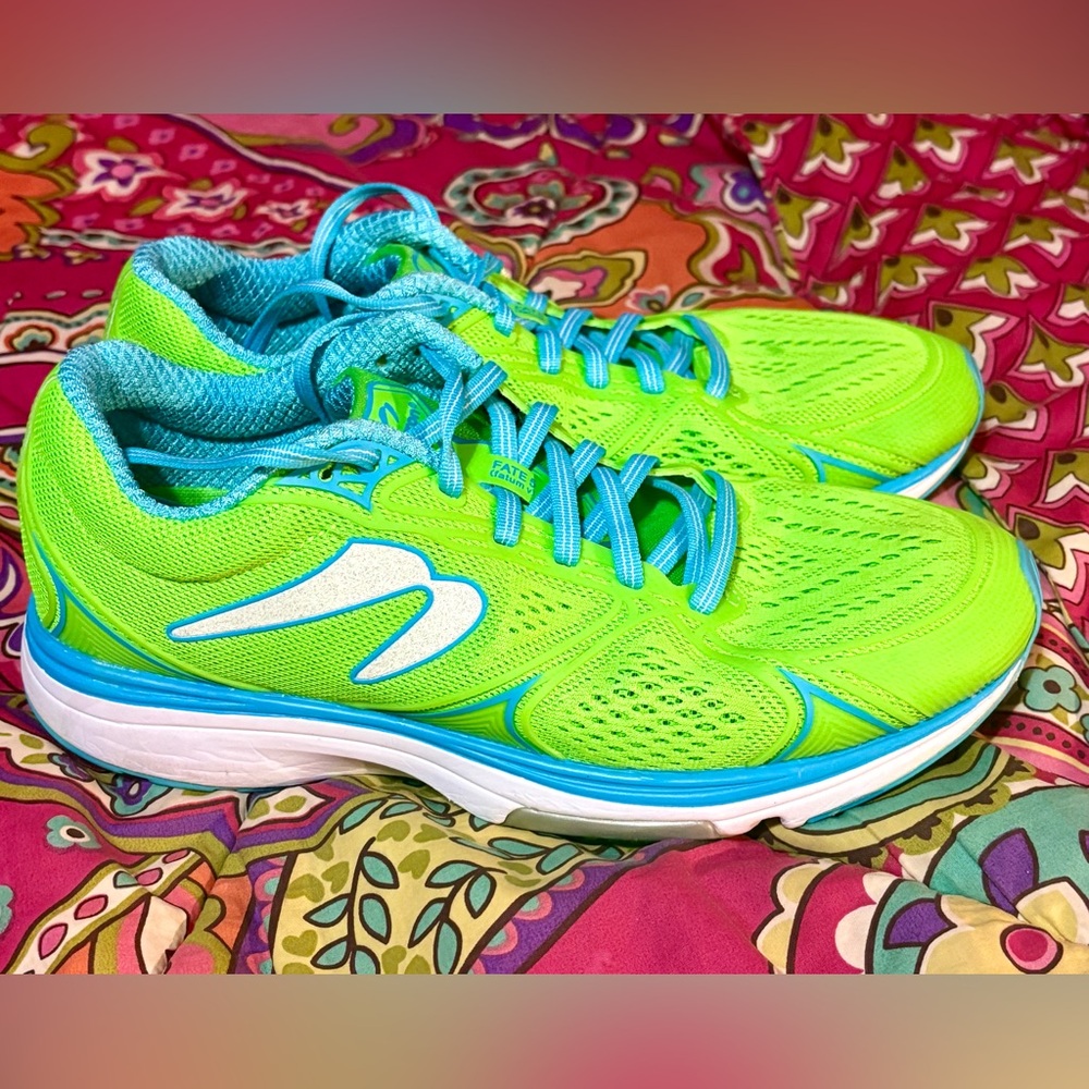 Newton Fate 5 Neon Green/Blue Runners Running Shoes Sz. 8.5  WQ11619